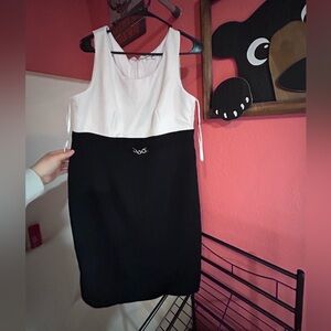 Studio One Black & White Sleeveless Midi Sheath Dress